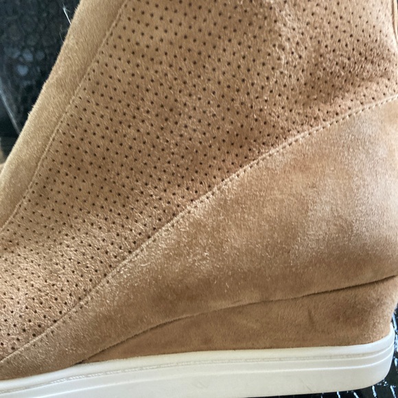 Linea Paolo tan suede booties 7 1/2 W - Picture 13 of 16